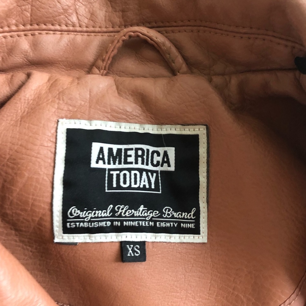 “Leather” jacket😍👱🏼‍♀️ - Picture 2 of 6